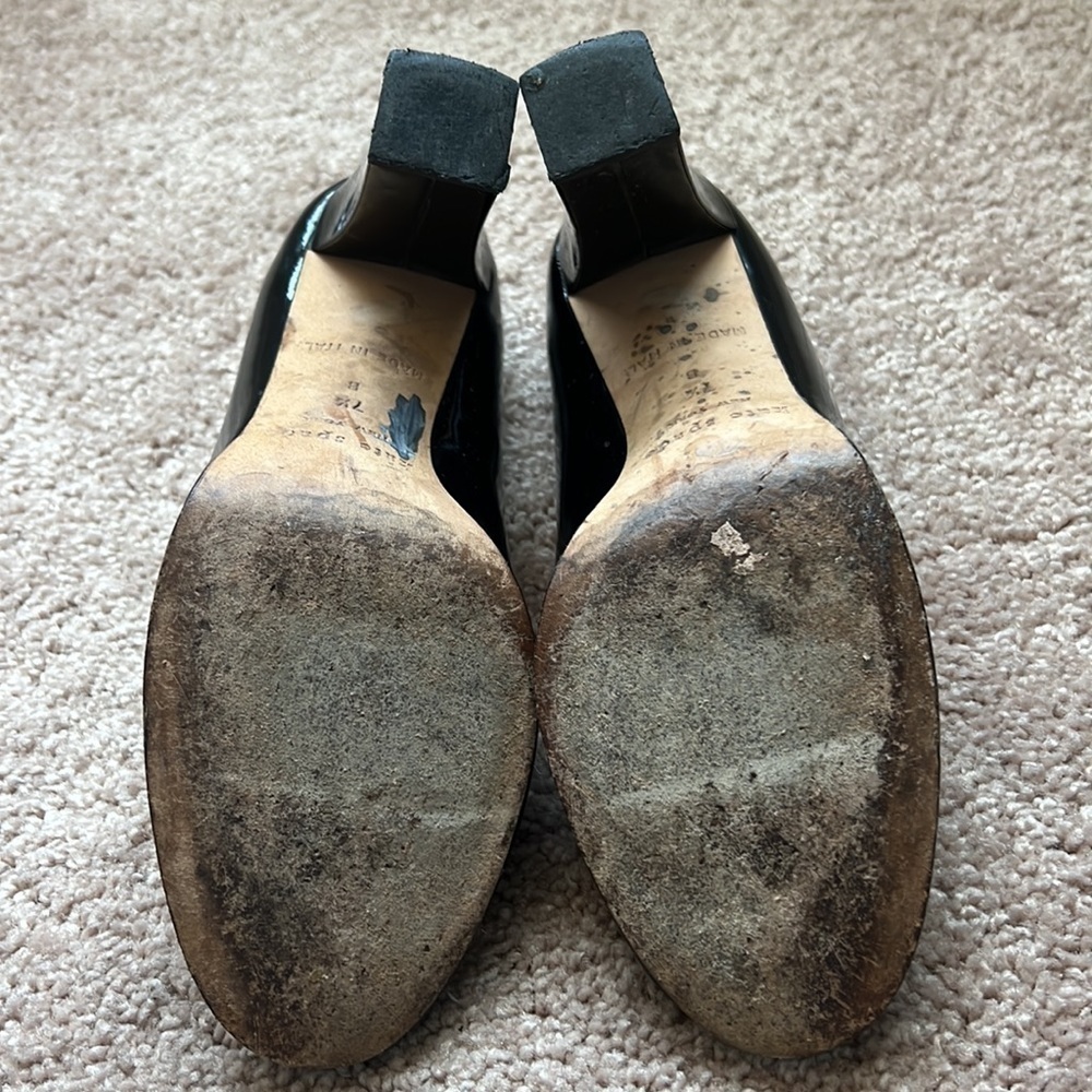 Kate Spade Classic Round Toe Chunky Heel Black Patent Leather Pump - Picture 4 of 7